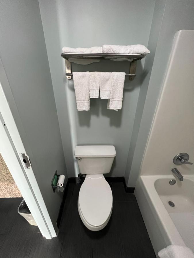 Executive Inn Pelham Zewnętrze zdjęcie